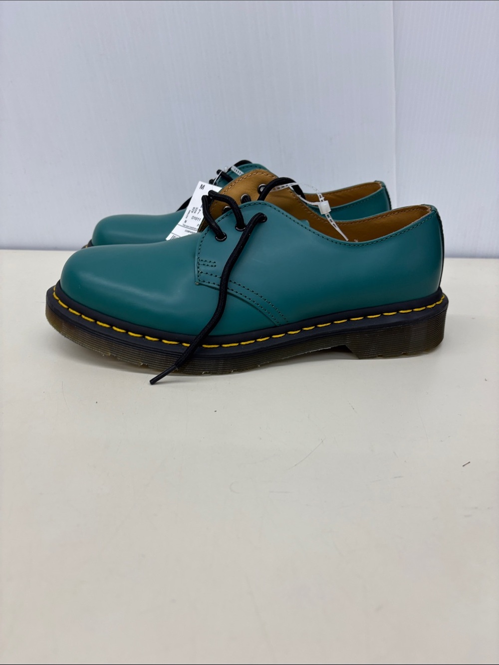 Dr. Martens Teal Lace-Up Oxford Shoes Brand New With Tags NWT Size 7 - Picture 2 of 8